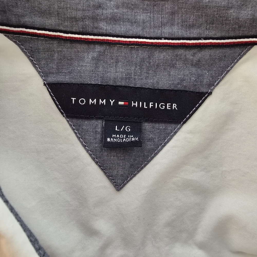 Tommy Hilfiger White Button-Up Shirt with Pocket - Picture 8 of 9